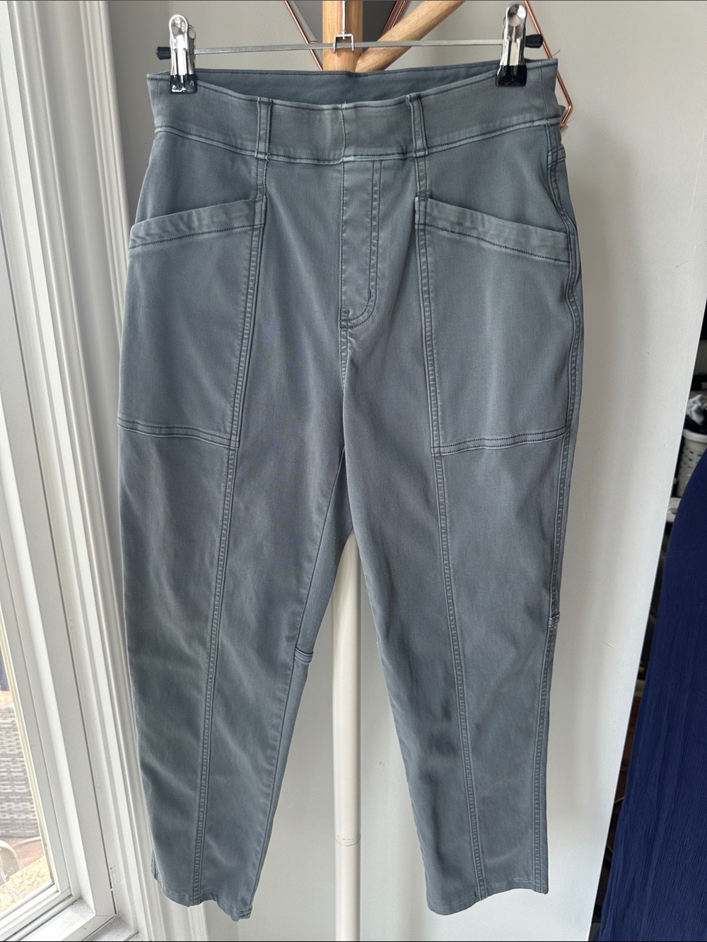 SPANX Stretch Twill Straight Leg Pants Gray High-Rise Utility Jeans Size Small